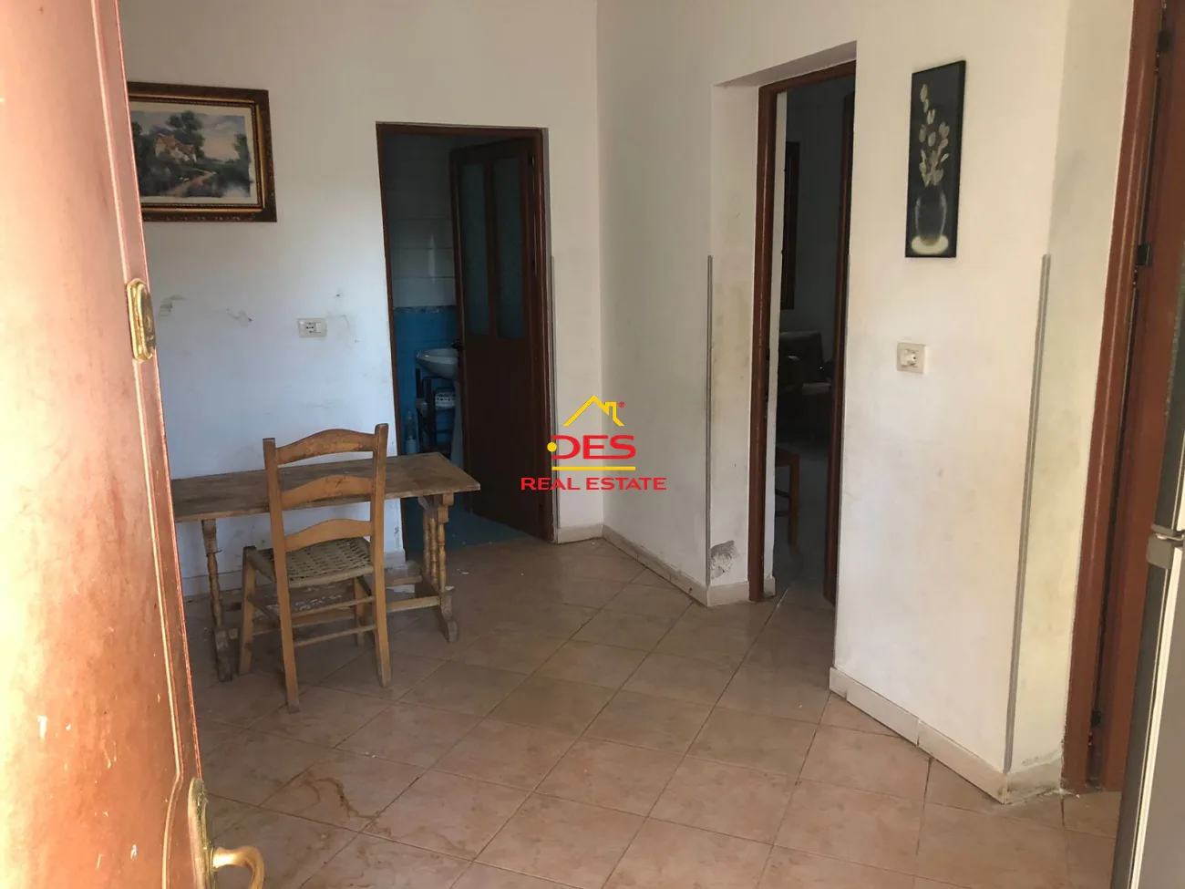 Shitet shtëpi private pranë elektrikut,vlorë