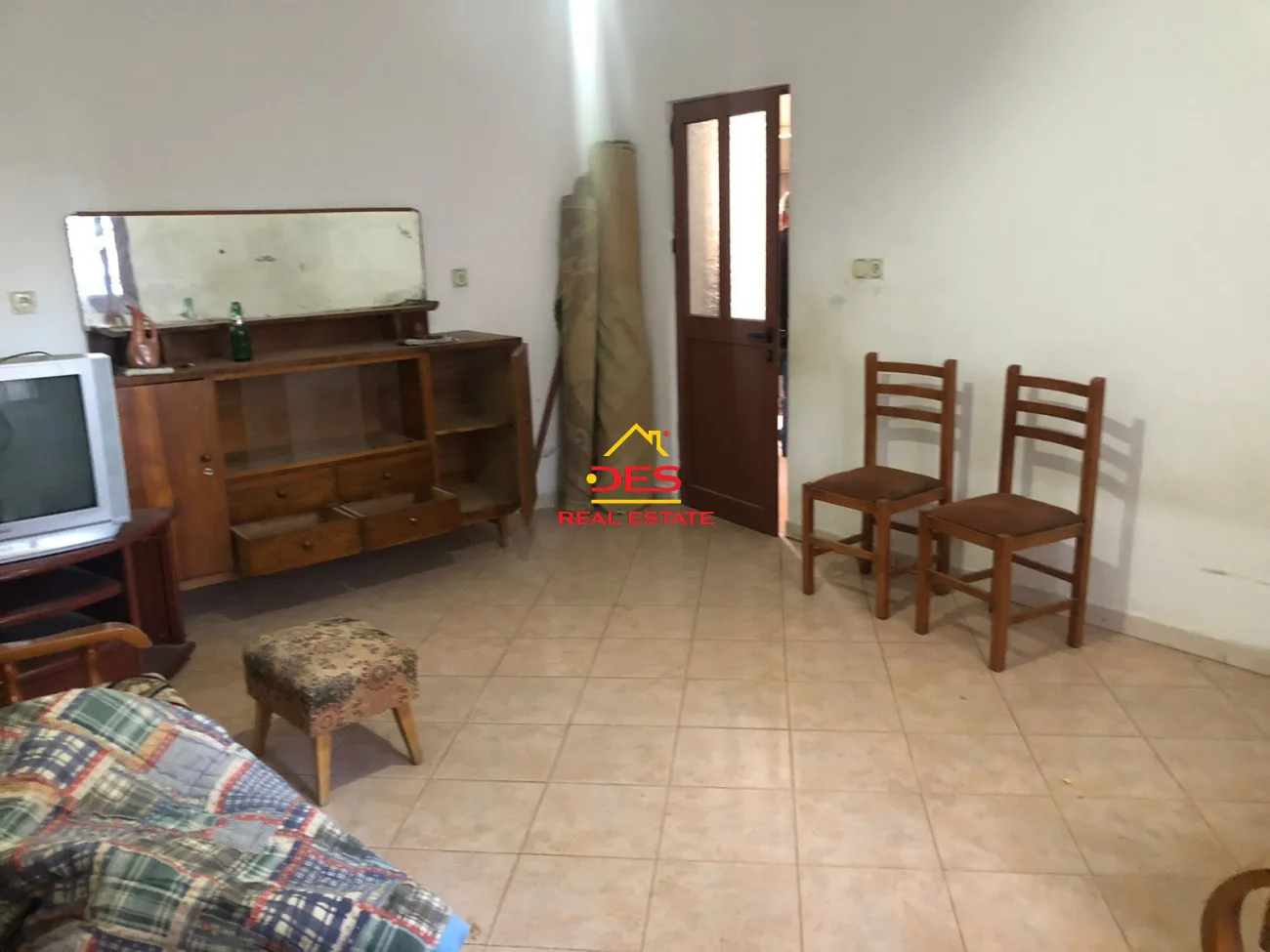 Shitet shtëpi private pranë elektrikut,vlorë