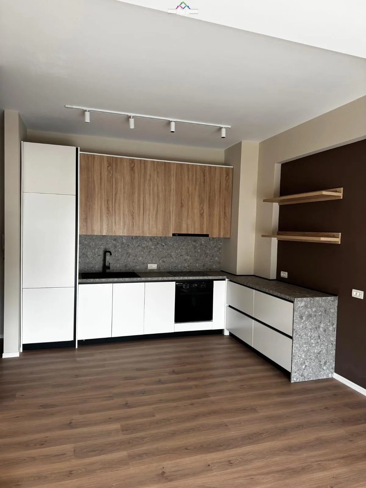 Zyre Me Qera 1+1 prane Brrylit (ID BZ2886) Tirane