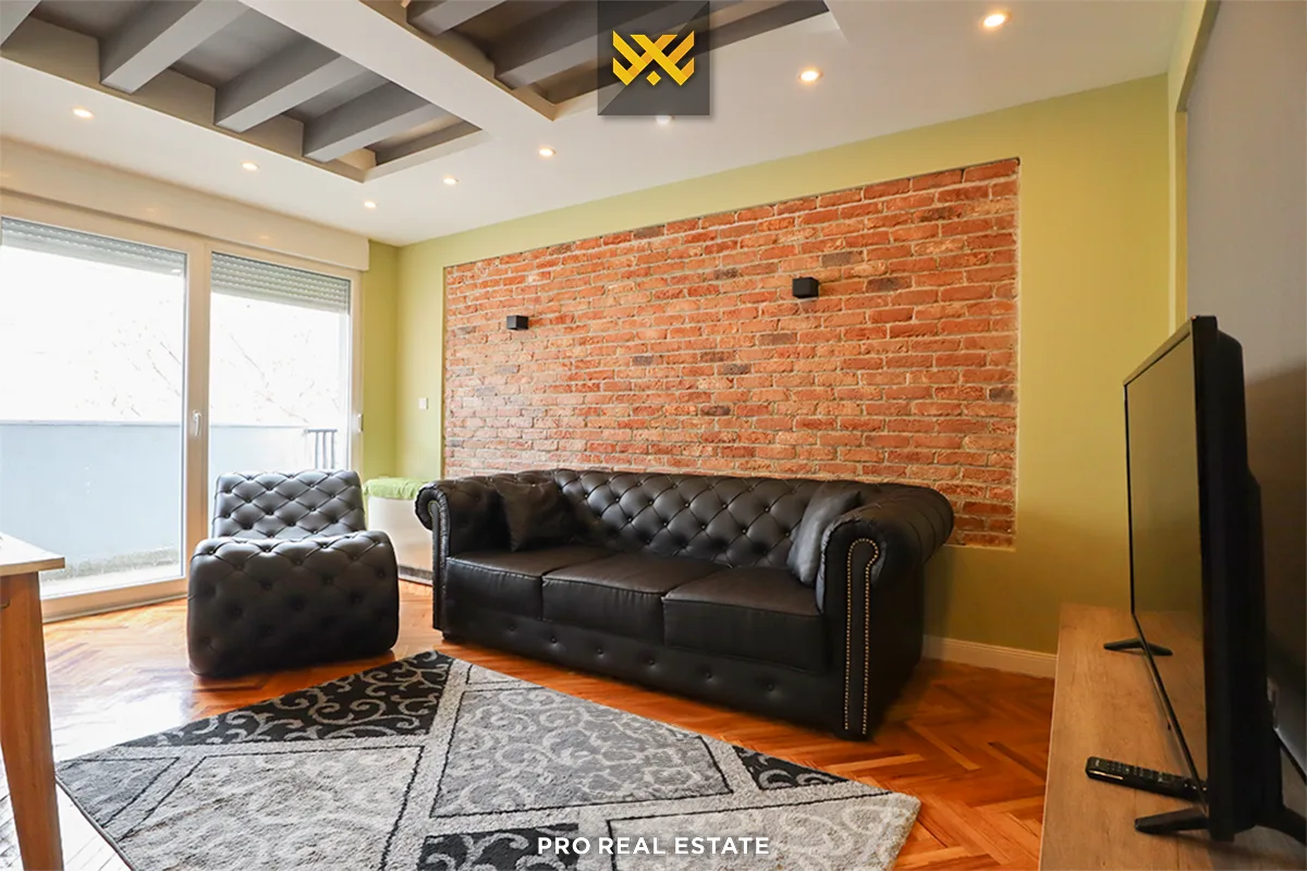 Banesë / Zyre 90m² me #QIRA në Qendër