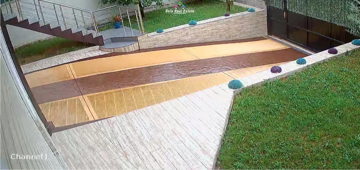Vile 3 Kateshe Ne Shitje Ne Sauk (ID BV085) Tirane.