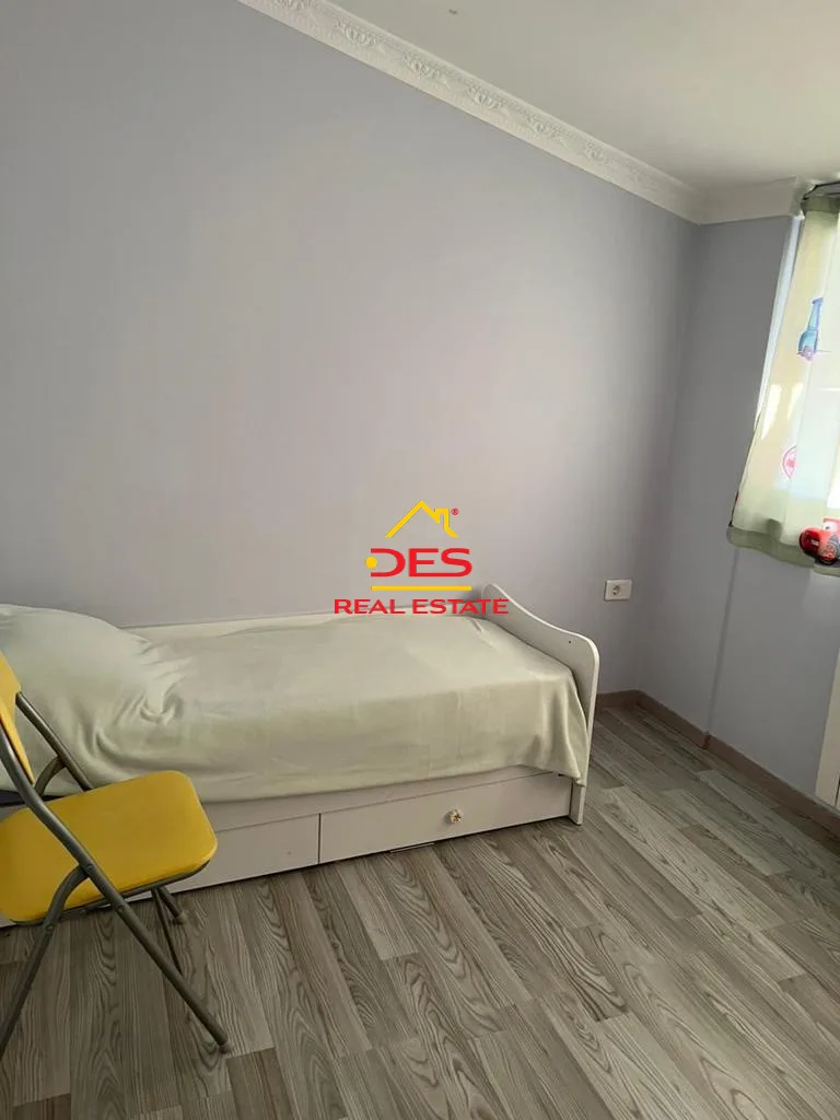 Jepet me qira apartament 3+1 te kodra e priftit ne tiranë