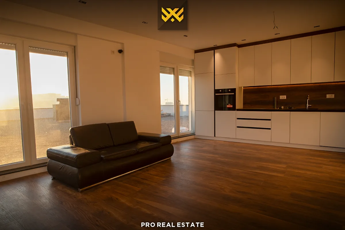 Banesë Penthouse 114m² + 250m²me #QIRA te Prishtina e Re.