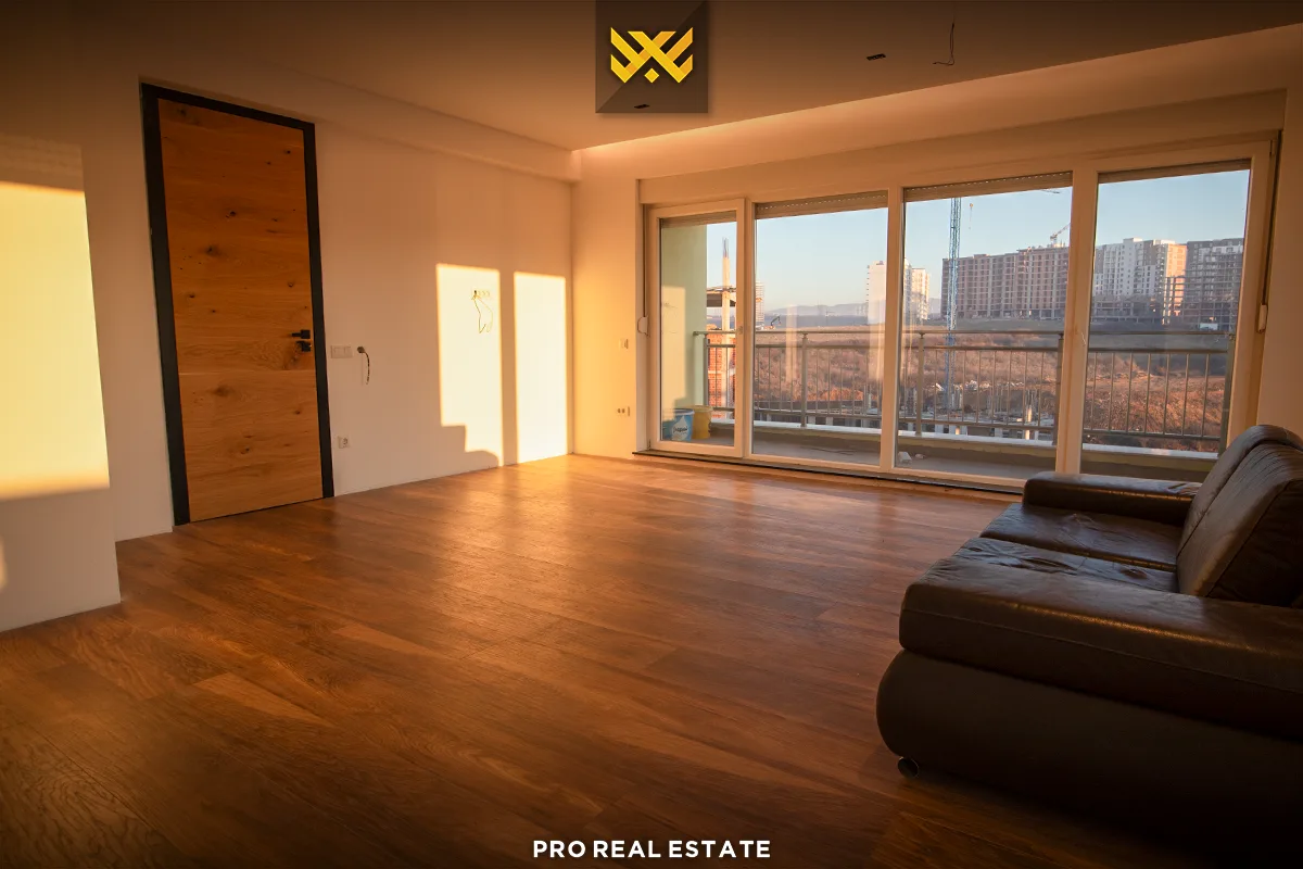 Banesë Penthouse 114m² + 250m²me #QIRA te Prishtina e Re.