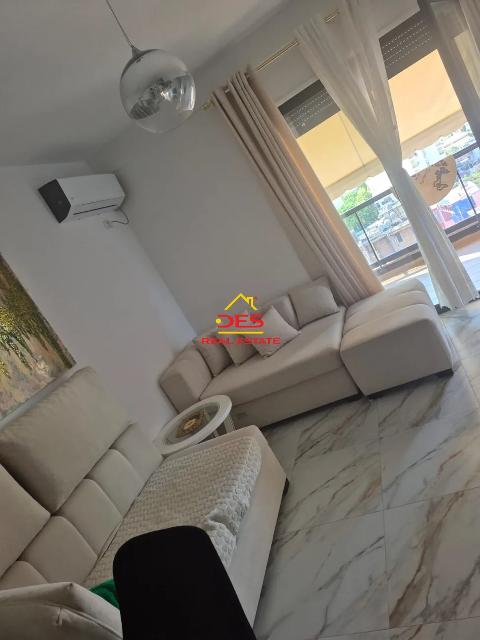 Jepet me qira apartament 1+1 pranë shkollës së e muzikës, vlorë.