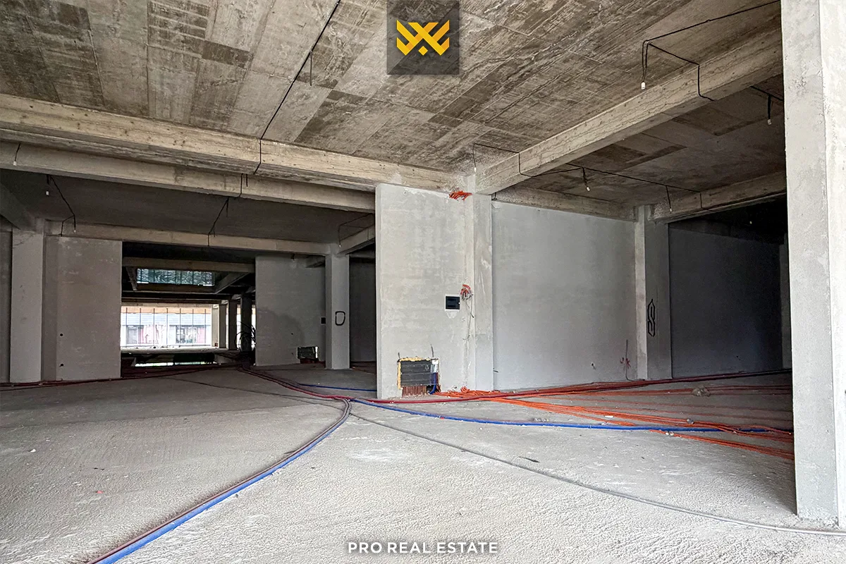 Lokal 112.70m² me #QIRA në Lakrishtë