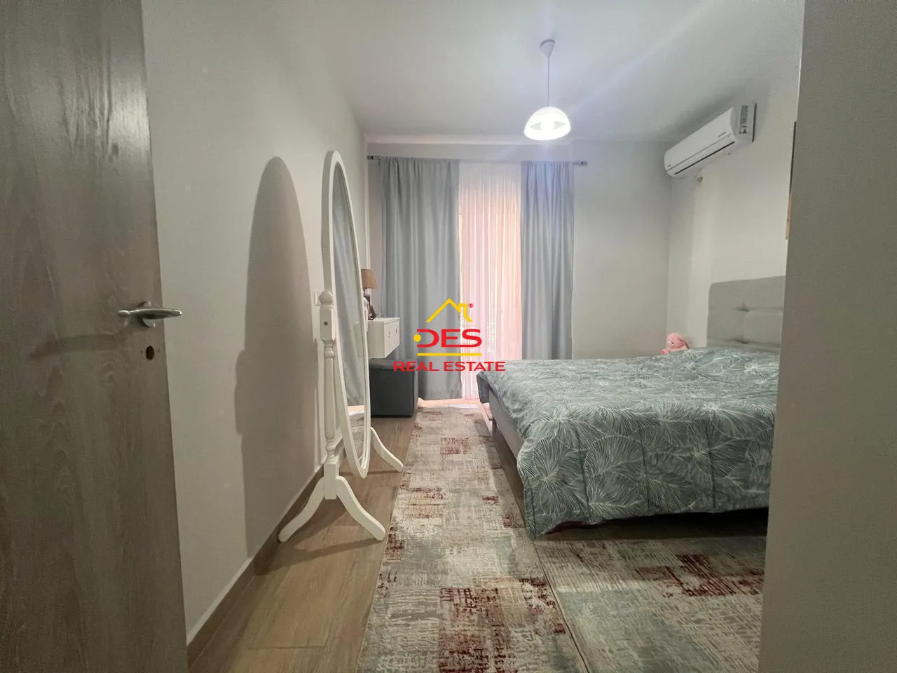 Shitet apartament 2+1+2 në sarandë