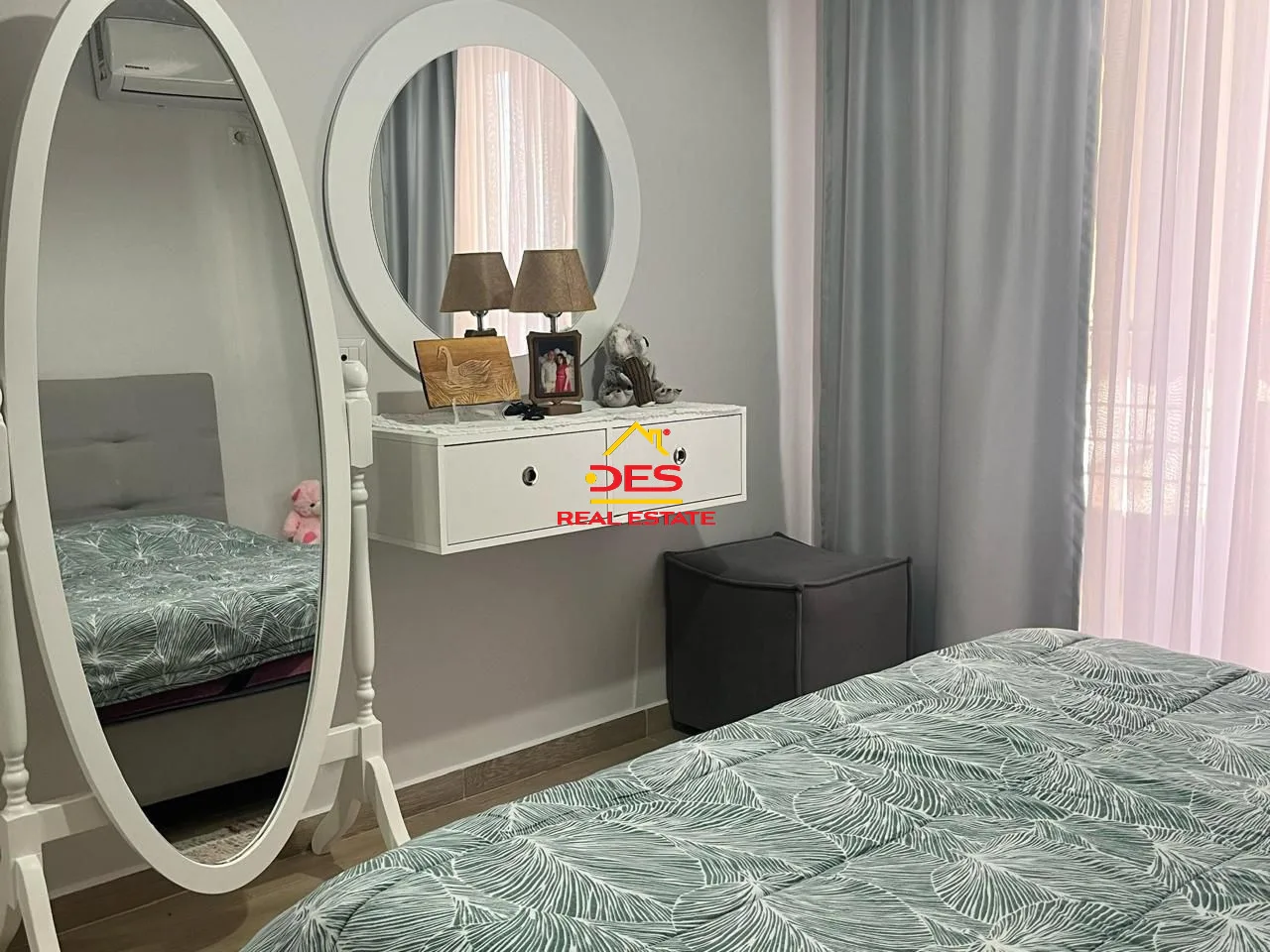 Shitet apartament 2+1+2 në sarandë