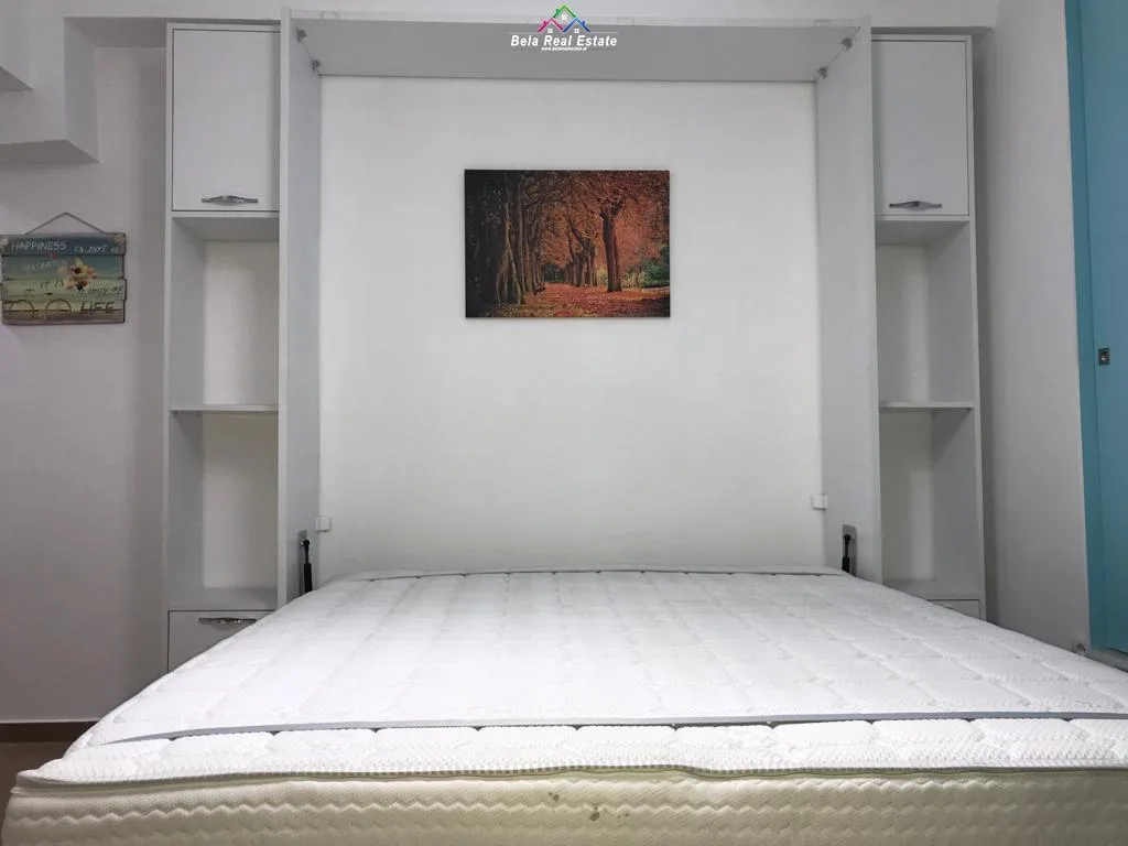 Garsioniere ne Shitje Tek Ish-Restorant Durresi (ID BSHG29) Tirane