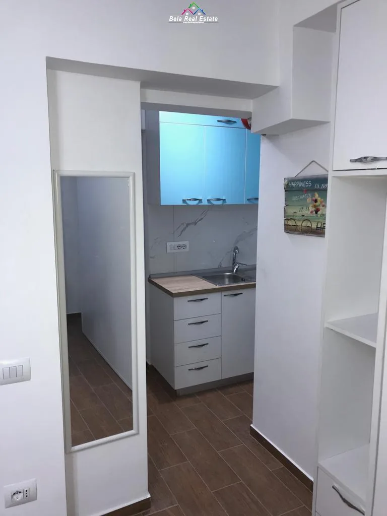 Garsioniere ne Shitje Tek Ish-Restorant Durresi (ID BSHG29) Tirane
