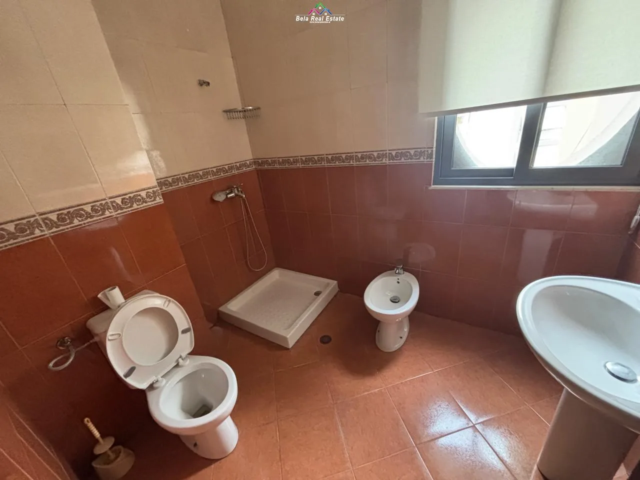 Zyre Me Qera tek Rruga e Kosovareve ( ID BZ2868) Tirane
