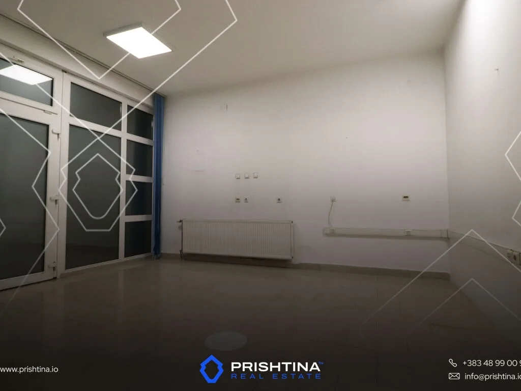 Lokal me qira 420m² në Aktash