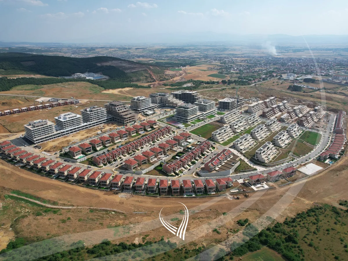 Shtëpi me 3 dhoma gjumi me qira në lagjen Marigona Hill