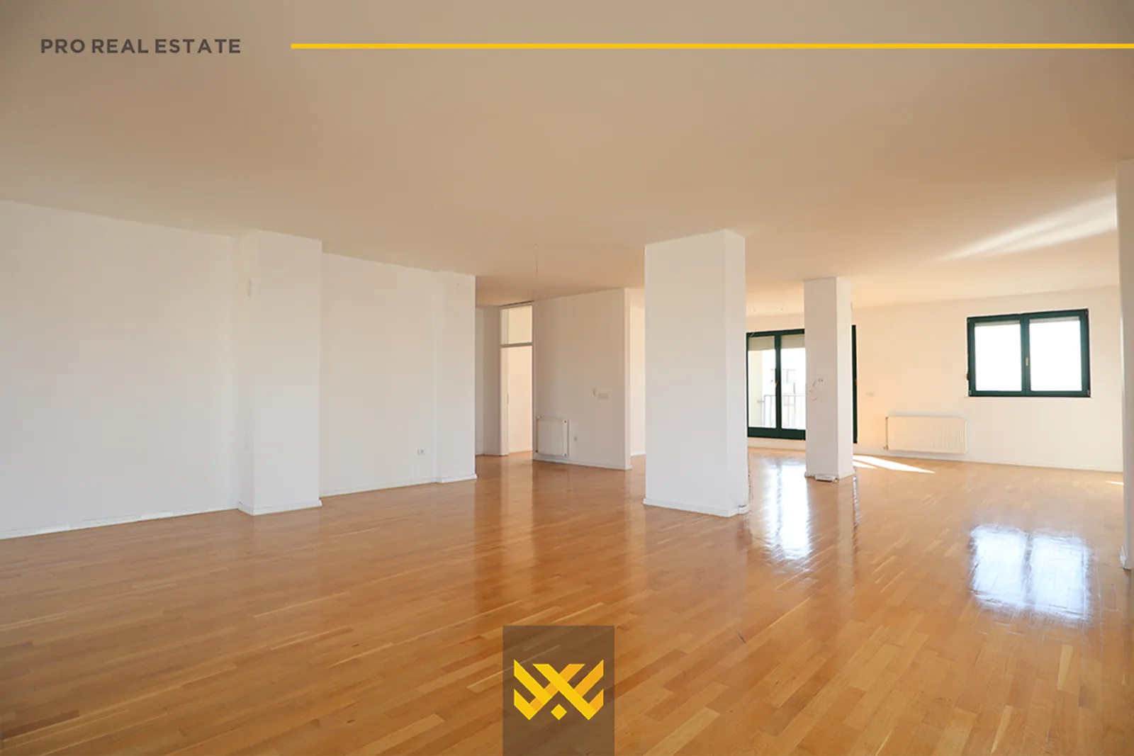 Banesë 254.90m² + 461.82m² në #SHITJE në Emshir.