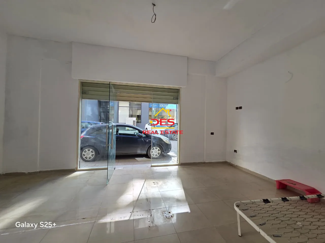 JEPET ME QIRA AMBIENT BIZNESI NË LUNGOMARE, VLORË 📍 Pranë Supermarket “Xhihanka”