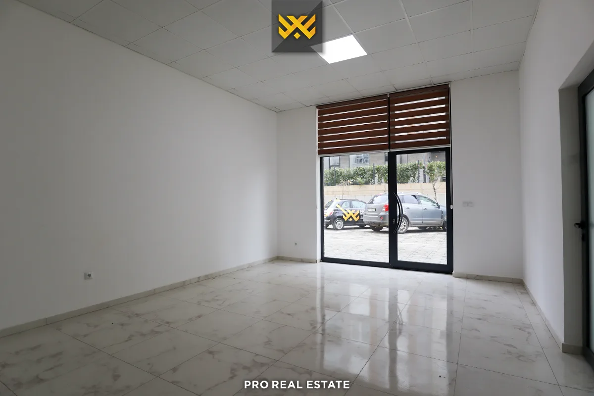 Lokal / Zyrë 327m² me #QIRA te Mati 1