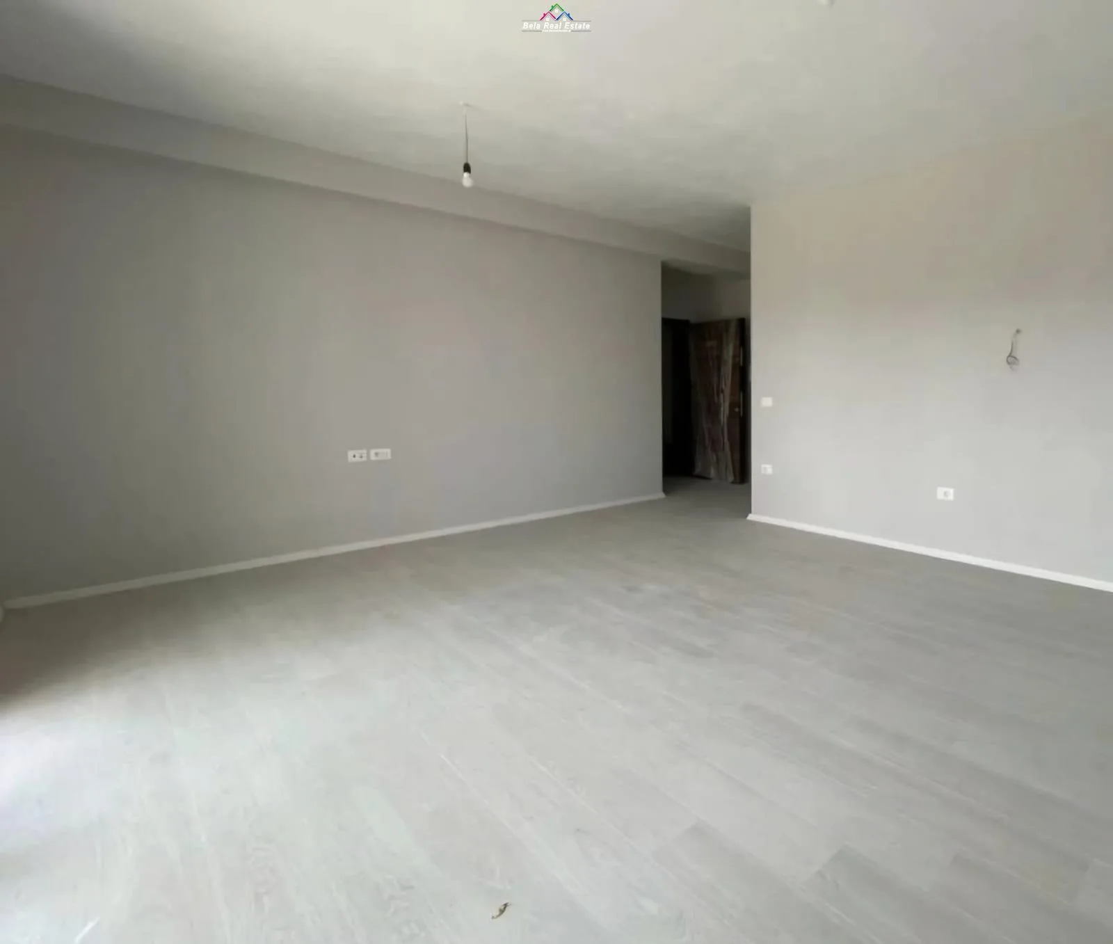 Zyre me qera 2+1+Post Parkimi ne Astir (ID BZ2501) Tirane