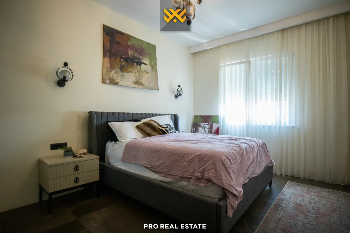 Objekt 1150m² për #SHITJE te Rruga C