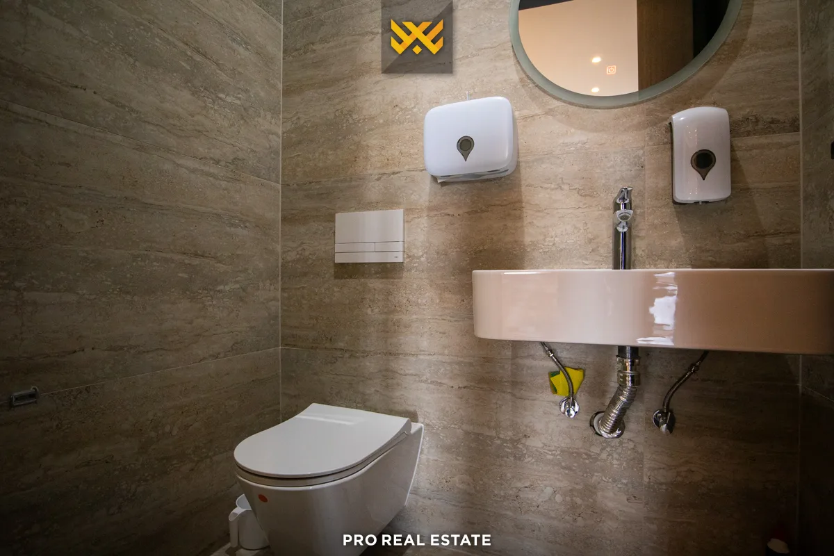 Objekt 1150m² për #SHITJE te Rruga C