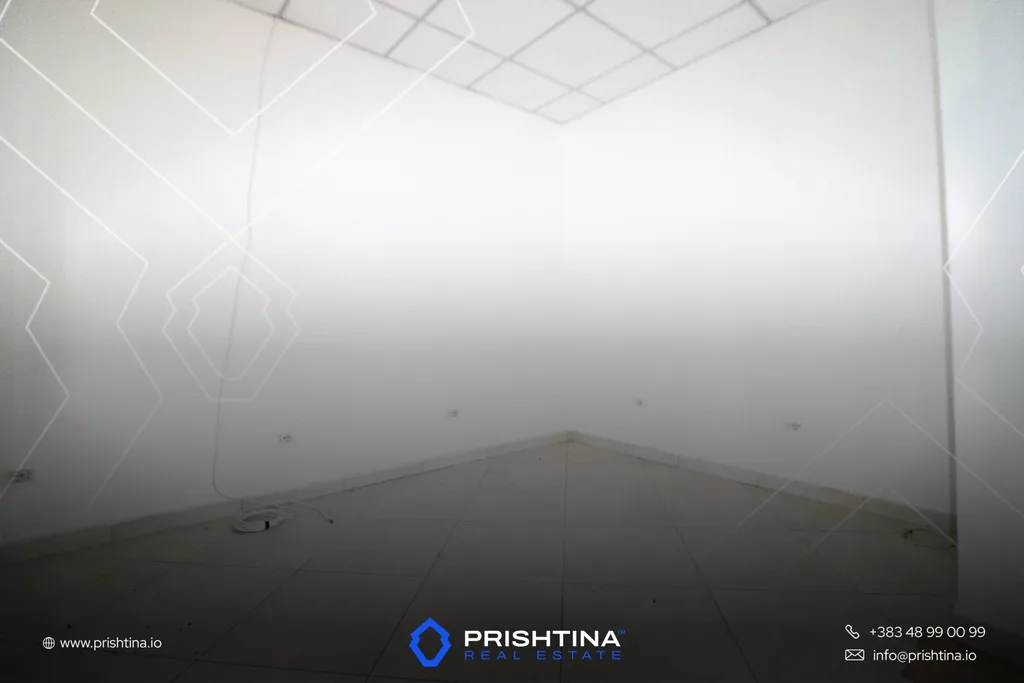 Lokal me #shitje 196.36m² ne Lakrishte