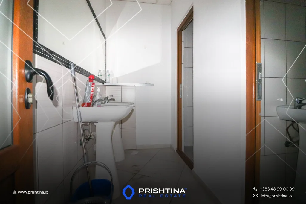 Lokal me #shitje 196.36m² ne Lakrishte