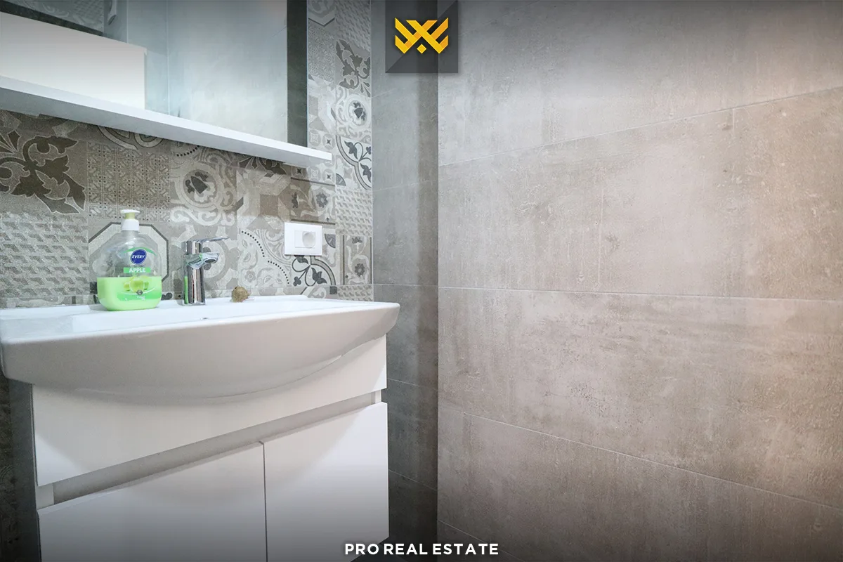Banesë 97.18m² + 136.59m² për #SHITJE te Mati 1.