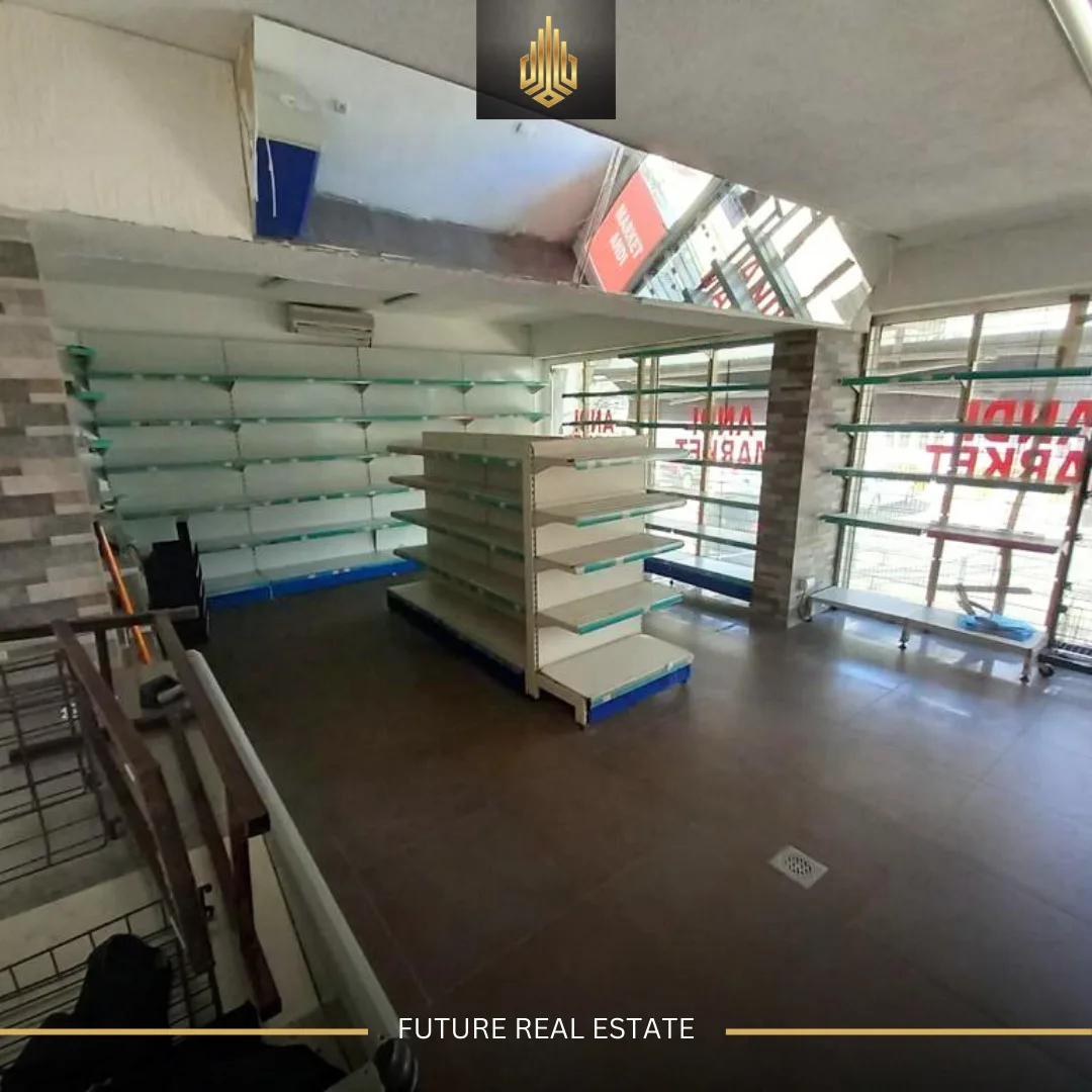Lokal me QERA/50m²