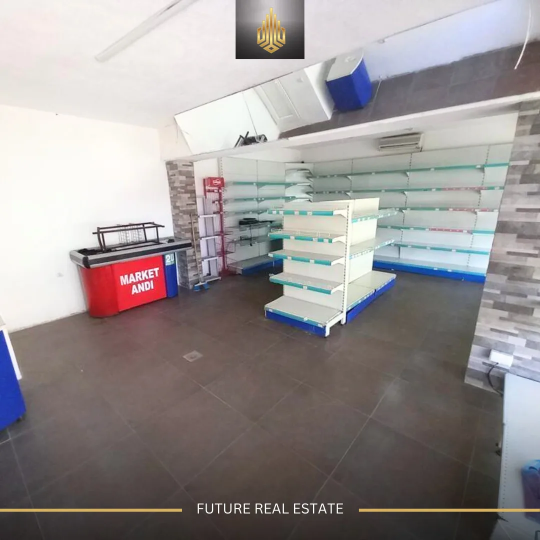 Lokal me QERA/50m²