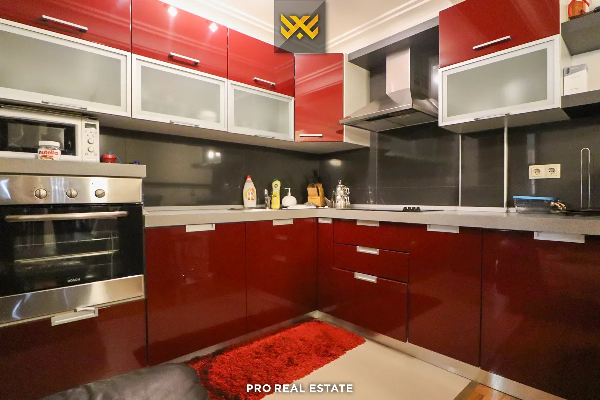 Shtëpi 310m² për #SHITJE në Lagjen Qendresa.