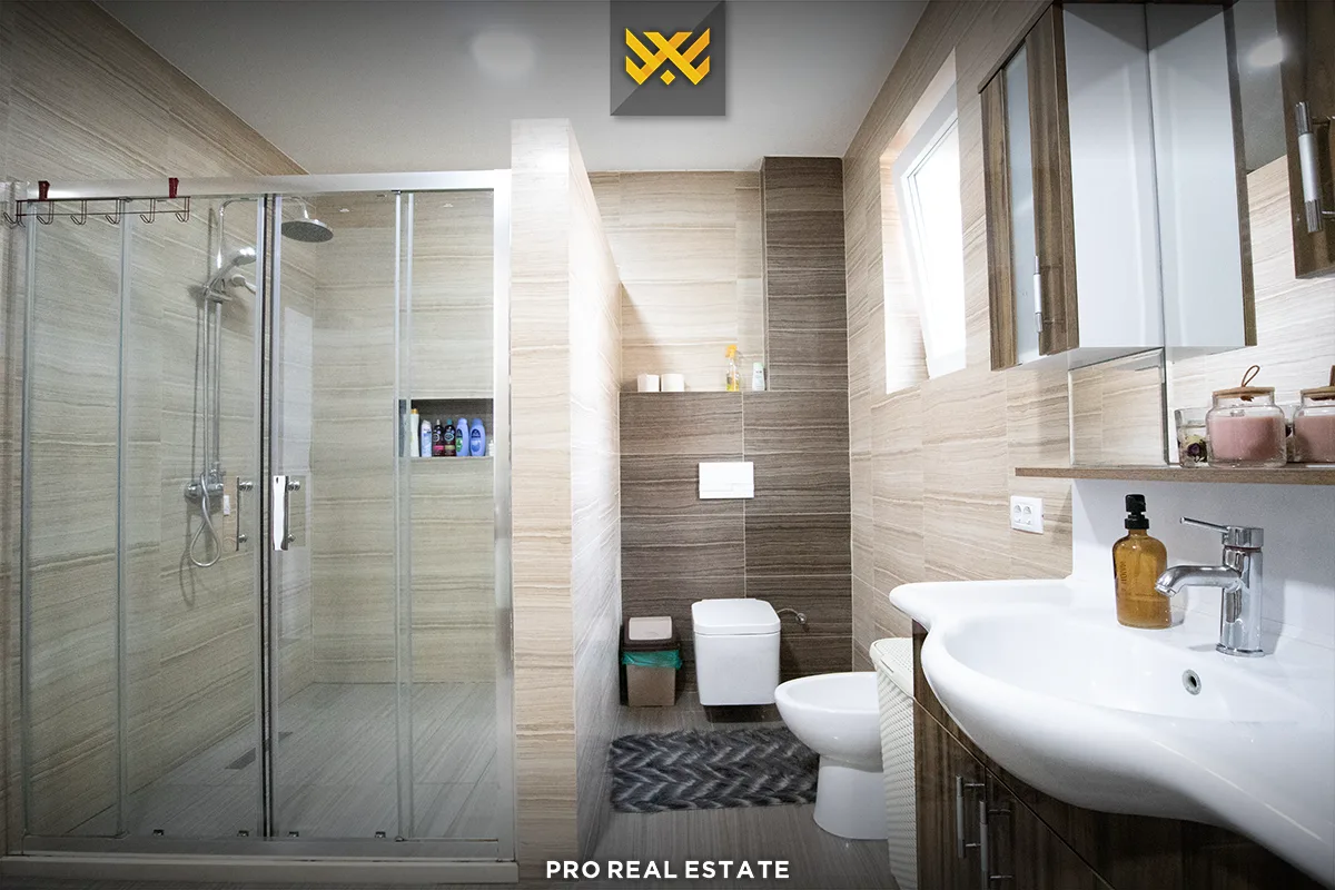Shtëpi 450m² me #QIRA në Lagjen Qëndresa.