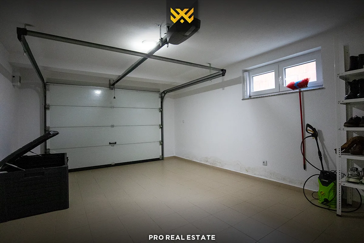 Shtëpi 450m² me #QIRA në Lagjen Qëndresa.