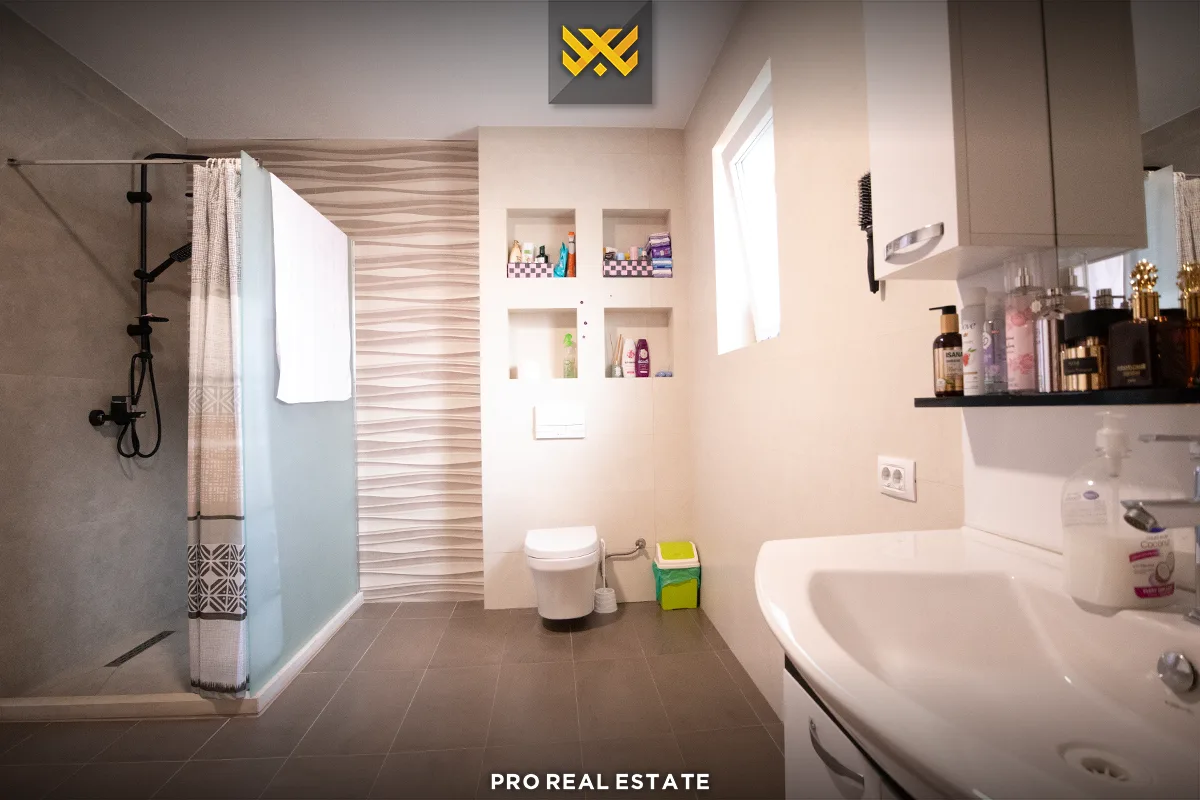 Shtëpi 450m² me #QIRA në Lagjen Qëndresa.