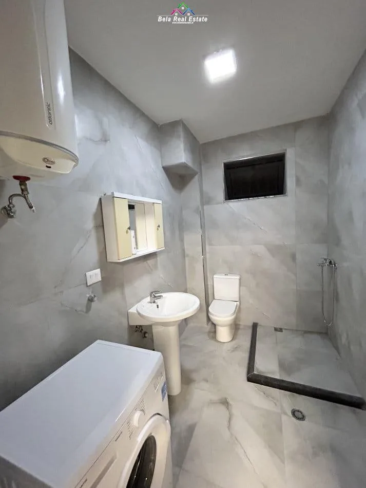 Apartament Me Qera 1+1 Tek Ish Restorant Durresi (ID B211296) Tirane