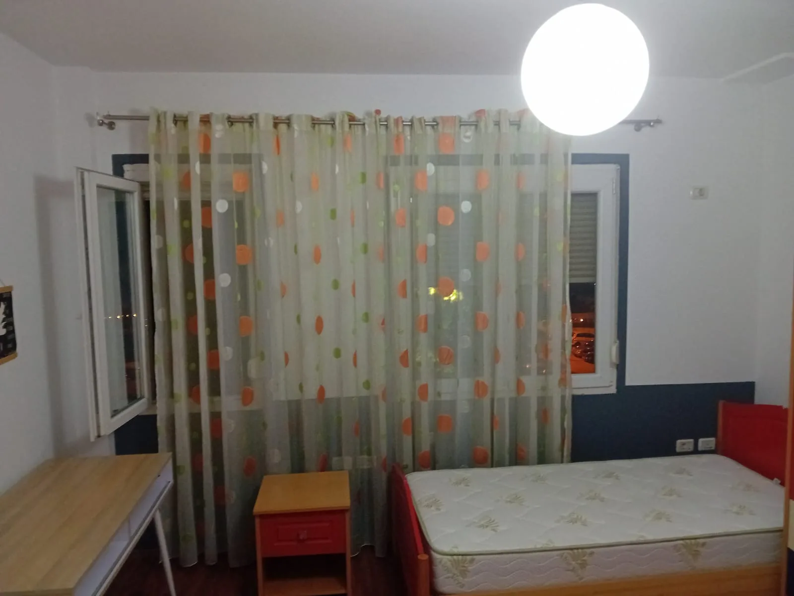 Apartament 2+1 Me Qera Tek Komuna e Parisit (ID B2201450) Tirane.