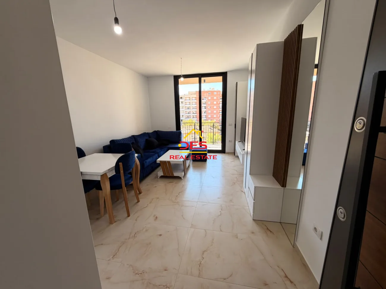 Jepet me qira apartament 1+1+ garazh pranë bolv oil, vlorë