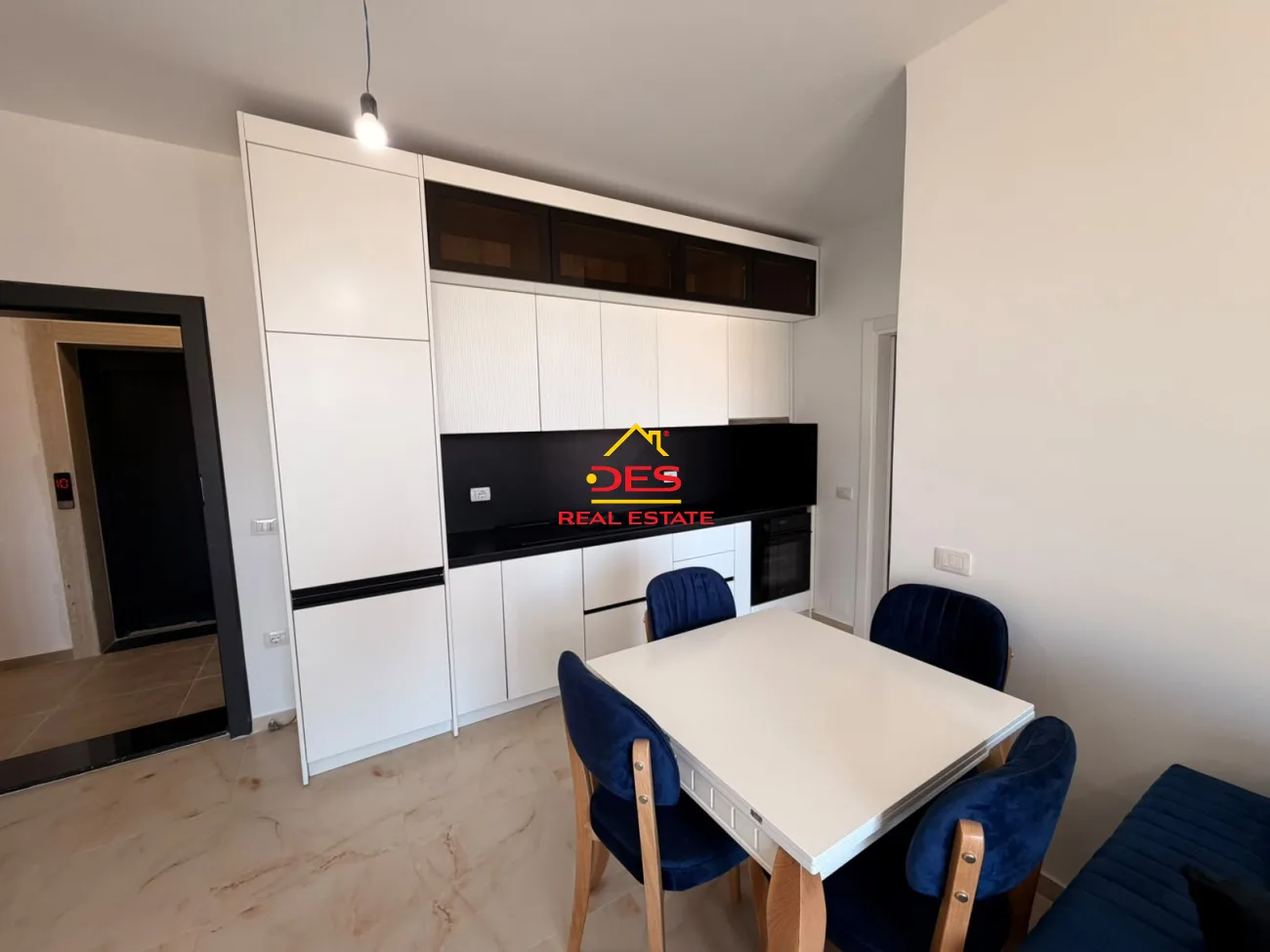 Jepet me qira apartament 1+1+ garazh pranë bolv oil, vlorë