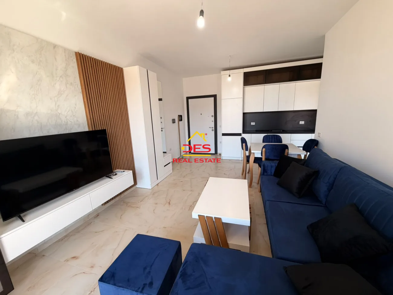 Jepet me qira apartament 1+1+ garazh pranë bolv oil, vlorë