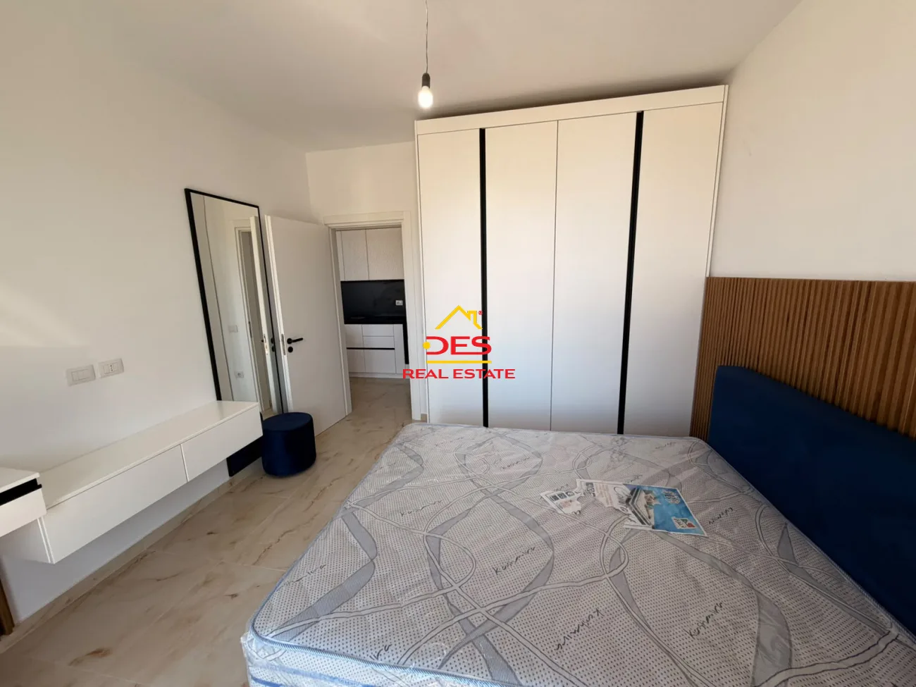 Jepet me qira apartament 1+1+ garazh pranë bolv oil, vlorë