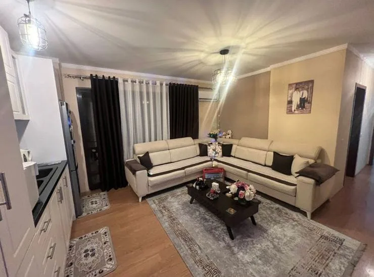 Apartament me Qera 2+1 tek Ish Fusha e Aviacionit (ID B2201326) Tirane