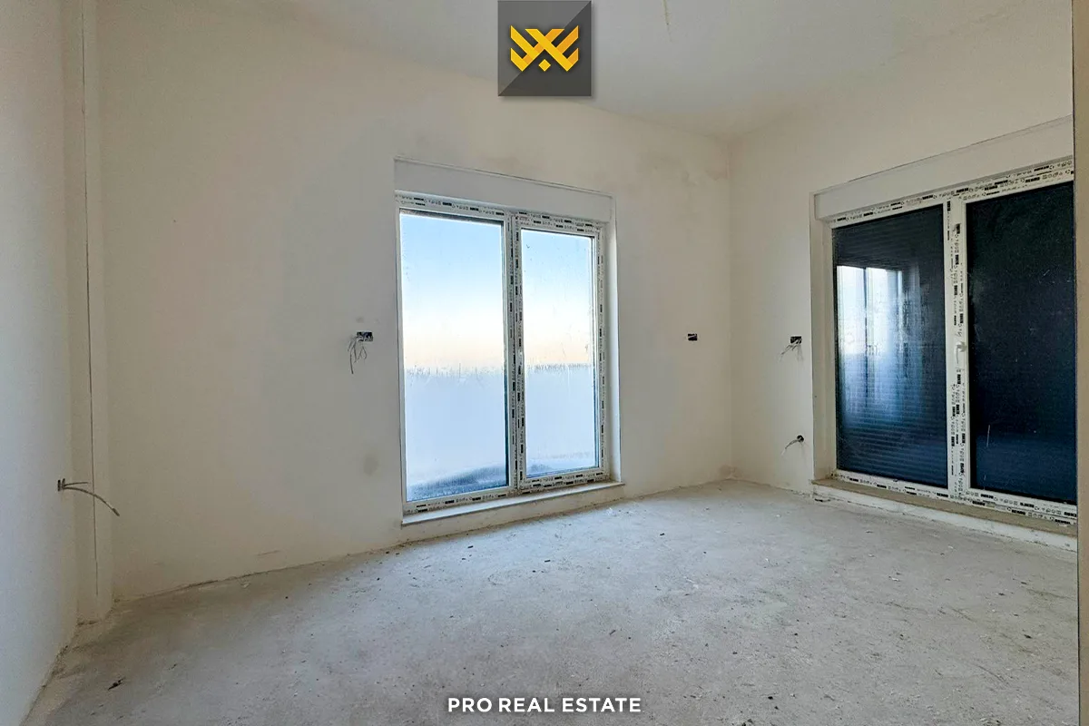 Banesë Penthouse 165m² + 40m² me #QIRA në Dragodan