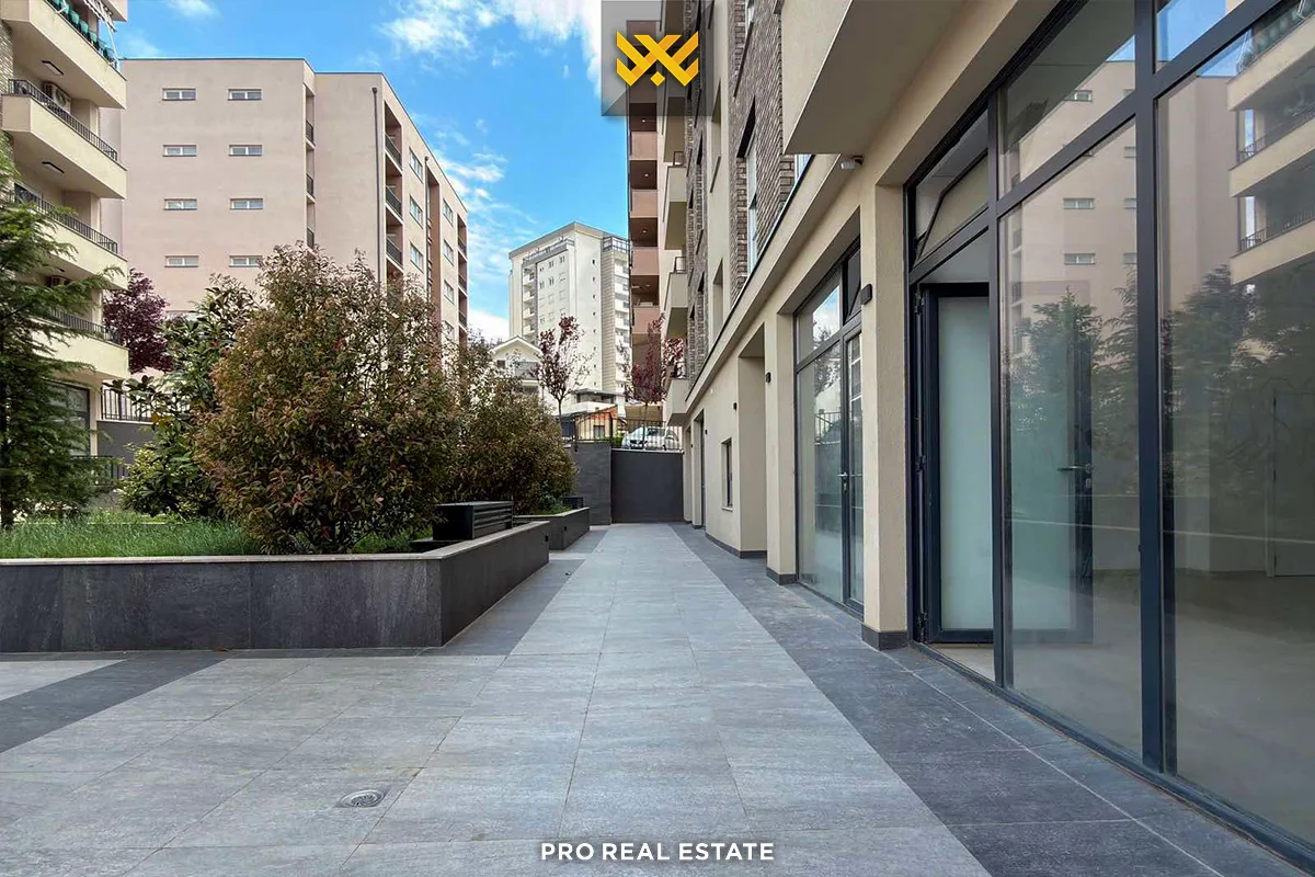 Lokal 136m² për #SHITJE në Matiçan