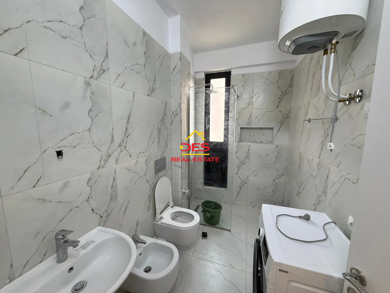 Shitet apartament 2+1+2 në orikum, vlorë.