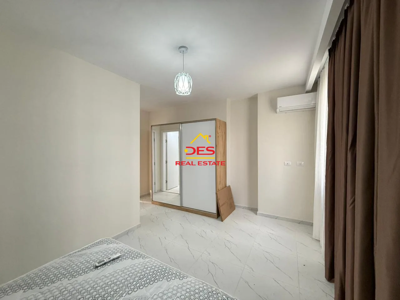 Shitet apartament 2+1+2 në orikum, vlorë.