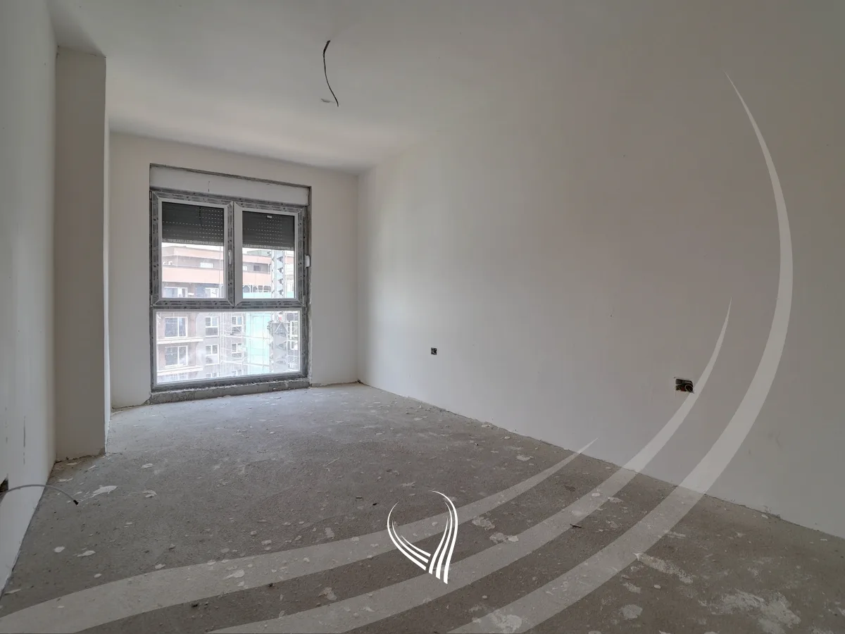 Banesë me 2 dhoma gjumi në shitje në lagjen Mati 1