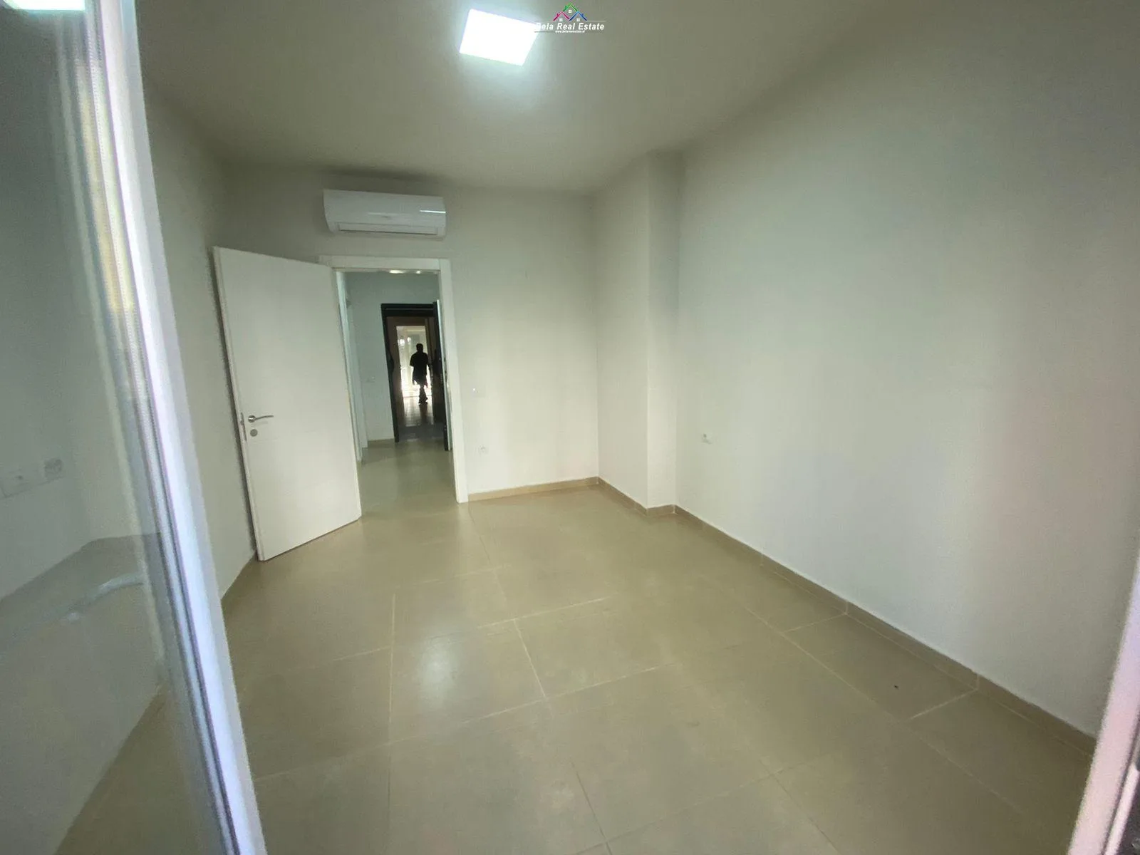 Zyre Me Qera 2+1 Tek Rruga e Kosovareve (ID BZ2476) Tirane.