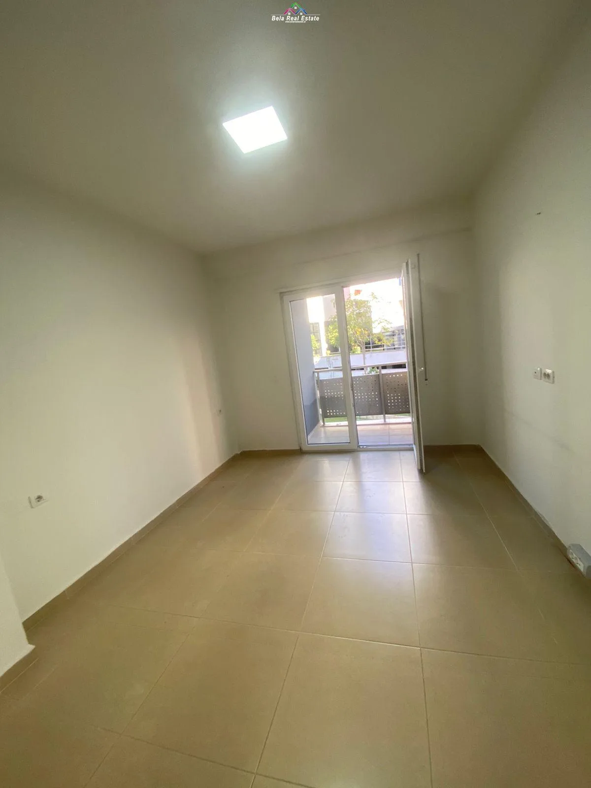 Zyre Me Qera 2+1 Tek Rruga e Kosovareve (ID BZ2476) Tirane.