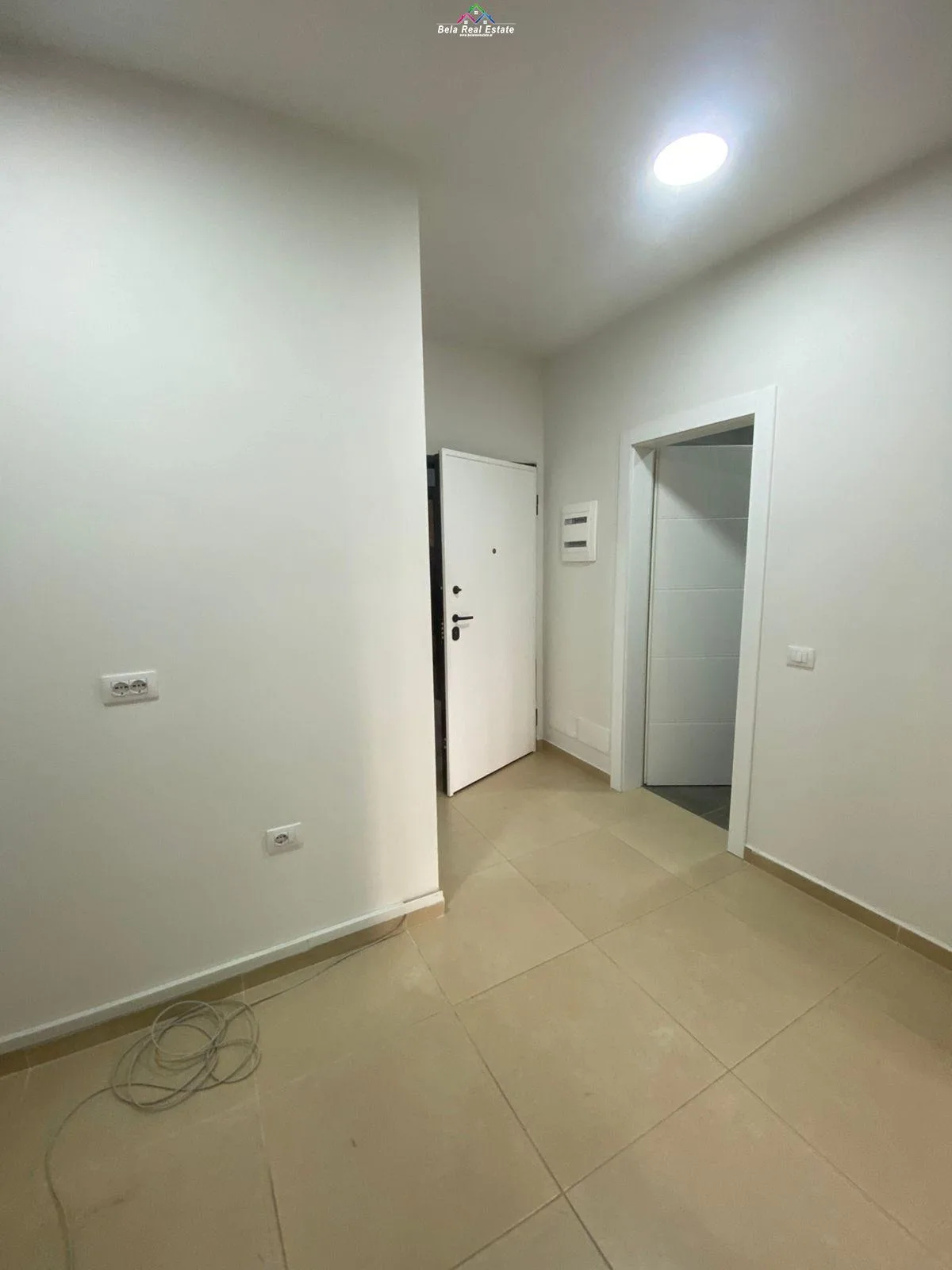 Zyre Me Qera 2+1 Tek Rruga e Kosovareve (ID BZ2476) Tirane.
