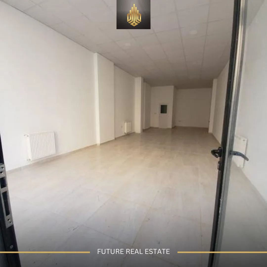 Lokal me QERA/61m²