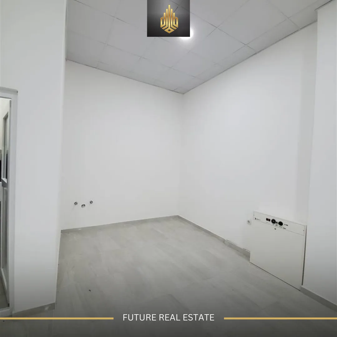 Lokal me QERA/61m²