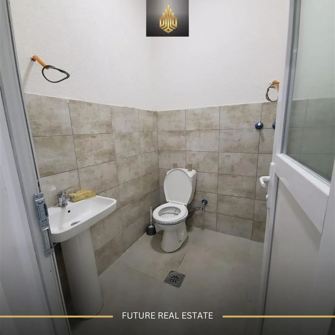 Lokal me QERA/61m²